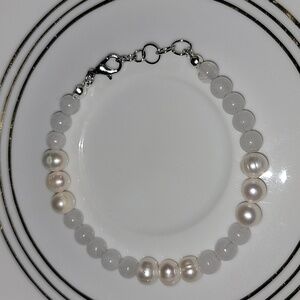 🎁 Hand Crafted White Jade & Freshwater Pearl Bracelet NEW